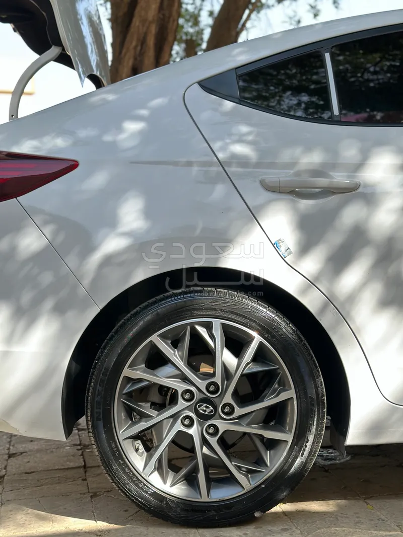 2020 هيونداي النترا