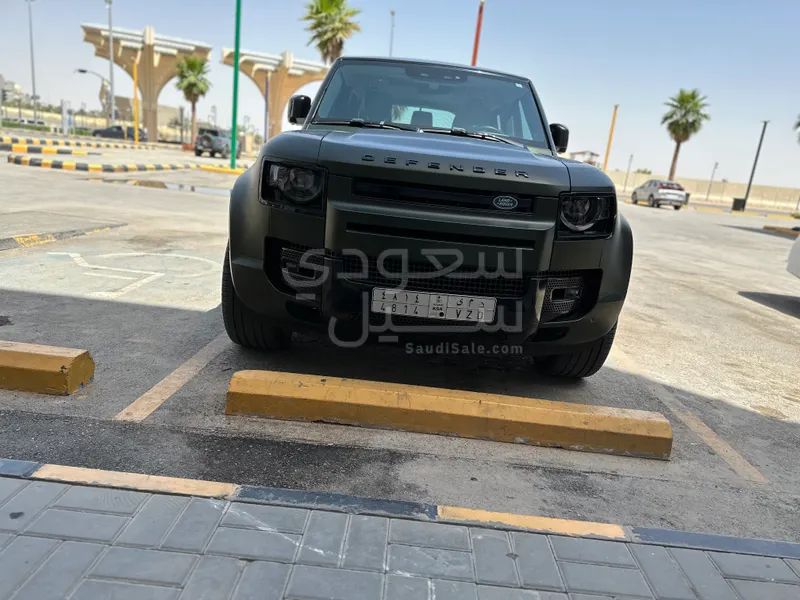 2020 لاند روفر ديفيندر 110