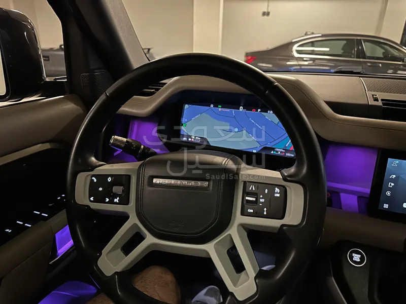 2020 لاند روفر ديفيندر 110