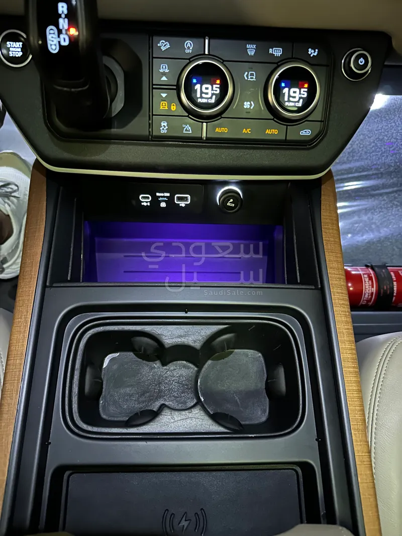 2020 لاند روفر ديفيندر 110