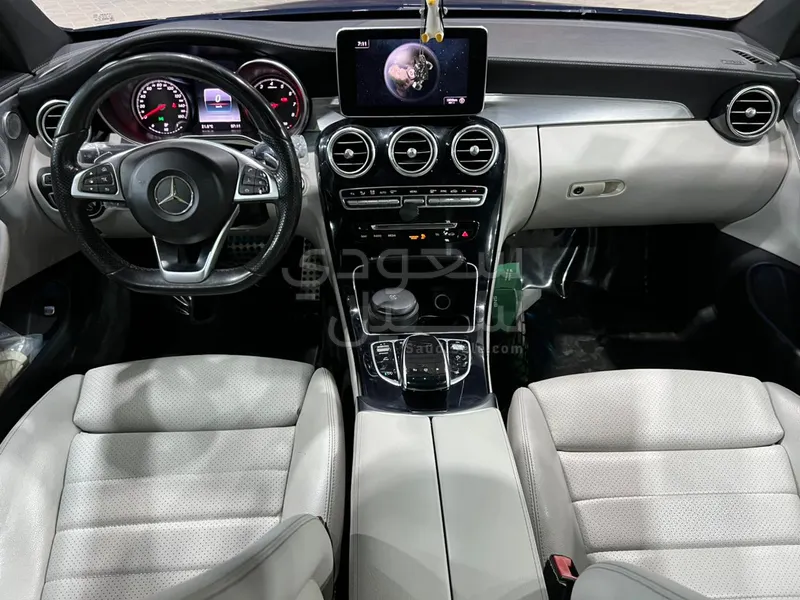 2017 مرسيدس - بنز سي 300