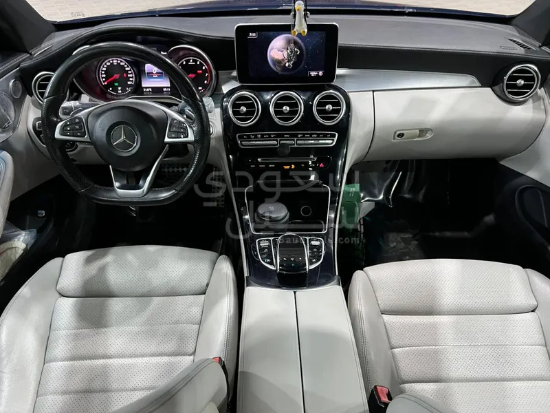 2017 مرسيدس - بنز سي 300