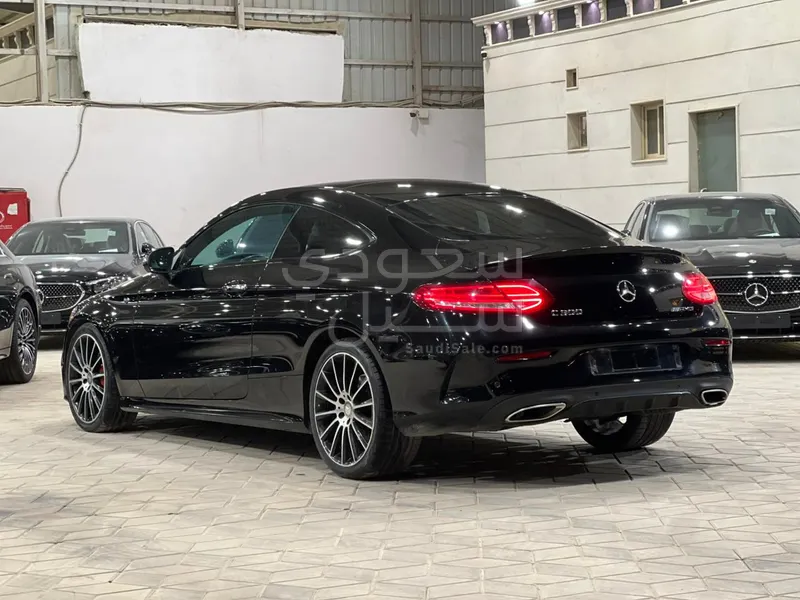 2017 مرسيدس - بنز سي 300