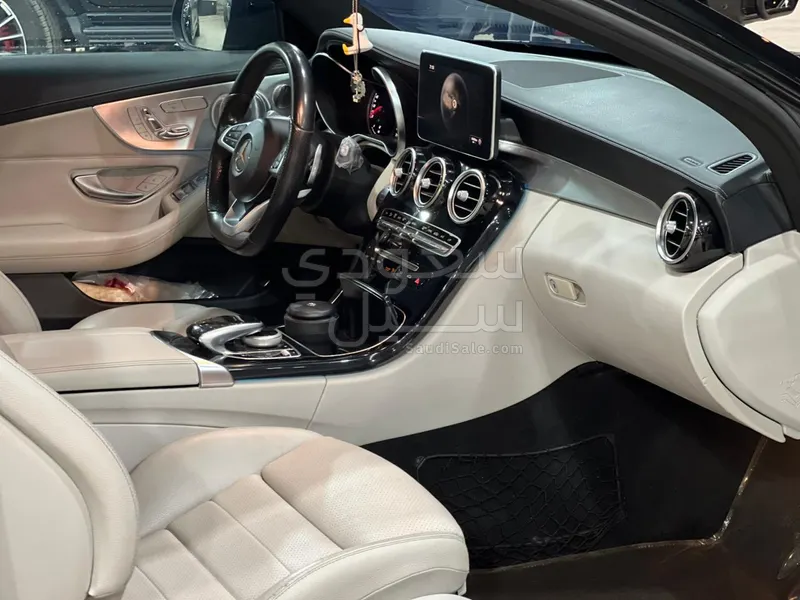 2017 مرسيدس - بنز سي 300