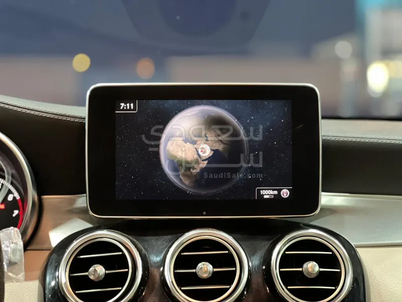 2017 مرسيدس - بنز سي 300