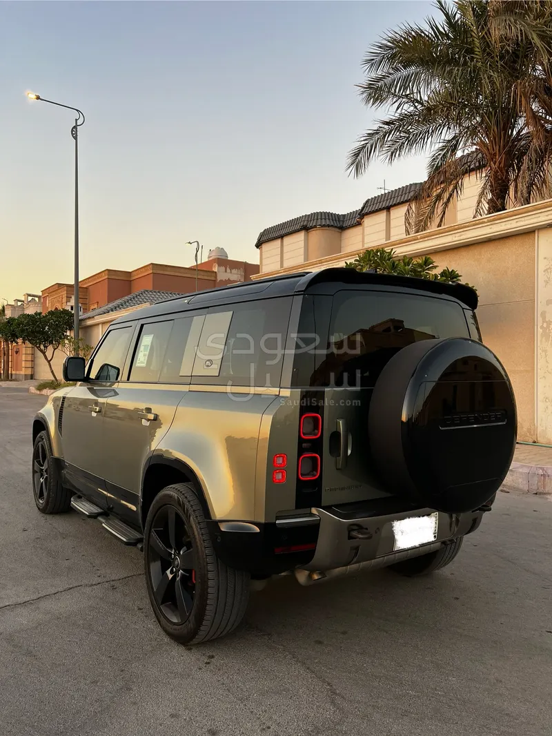 2020 لاند روفر ديفيندر اكس 110