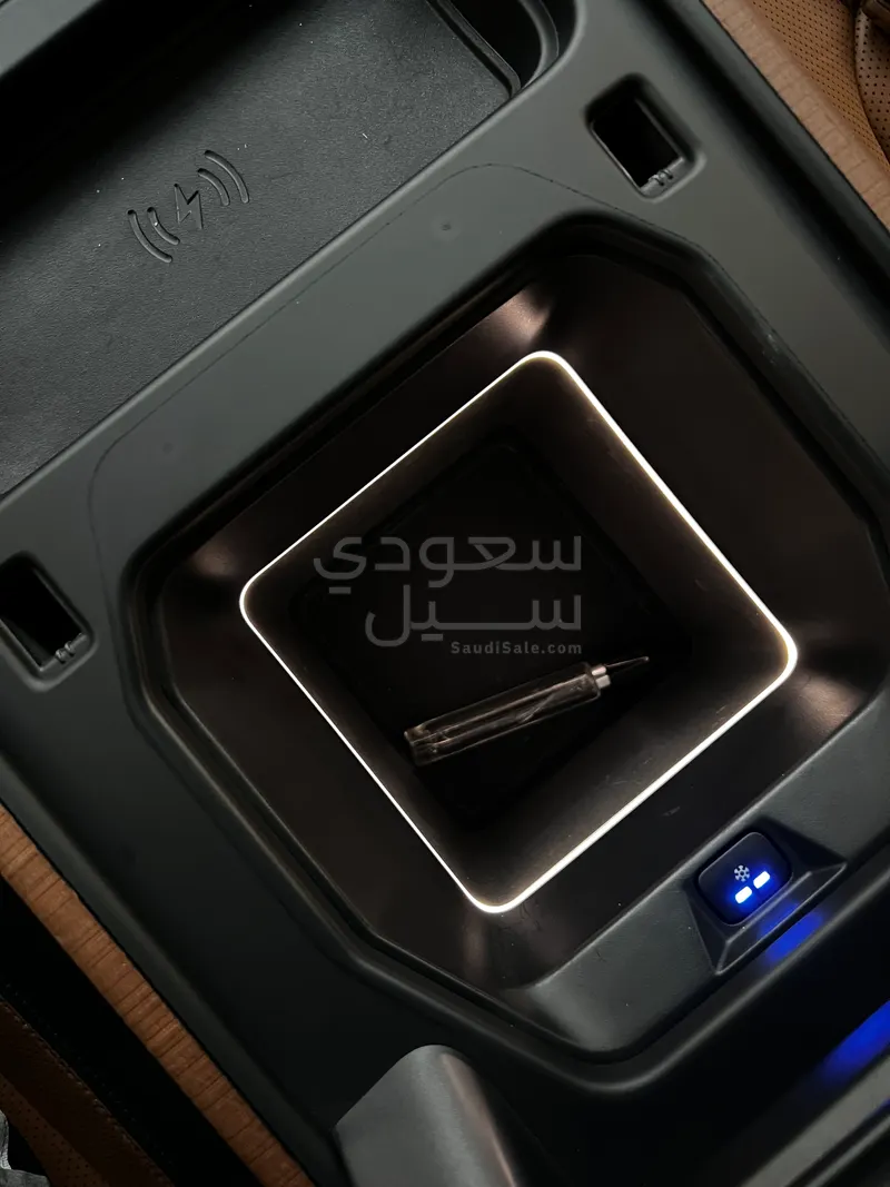 2020 لاند روفر ديفيندر اكس 110