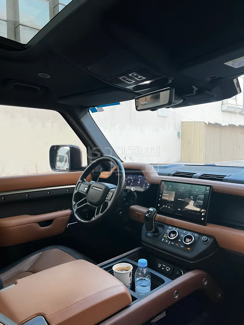 2020 لاند روفر ديفيندر اكس 110