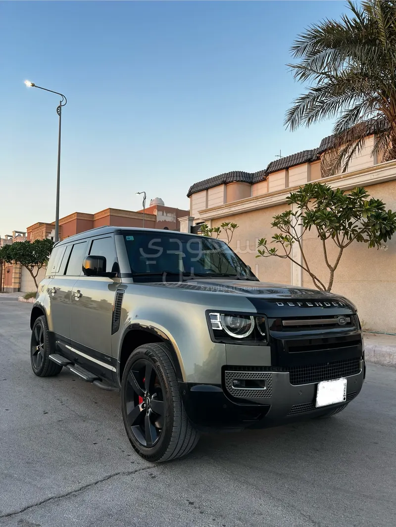 2020 لاند روفر ديفيندر اكس 110