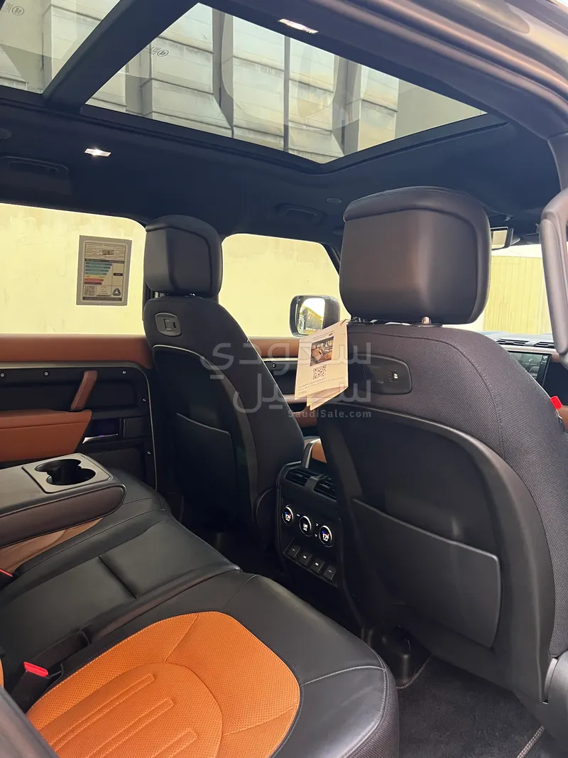 2020 لاند روفر ديفيندر اكس 110