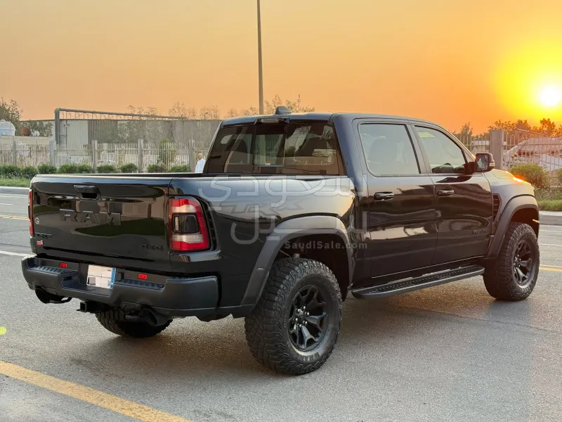 2022 دودج رام تي ار اكس