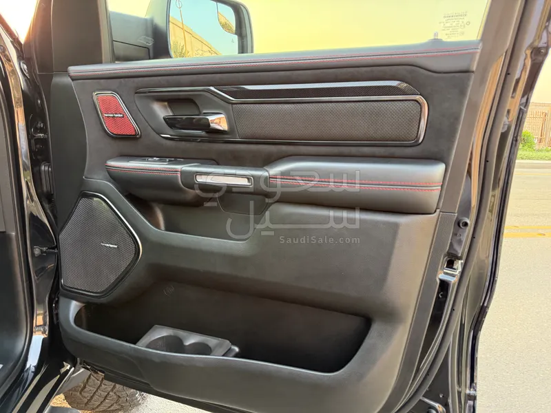 2022 دودج رام تي ار اكس