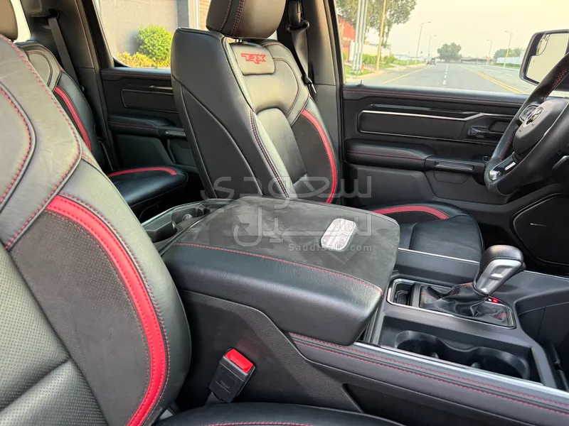 2022 دودج رام تي ار اكس