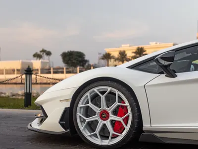 2021 لمبرجيني افنتادور إس في جاي