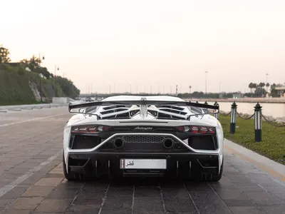 2021 لمبرجيني افنتادور إس في جاي