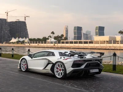 2021 لمبرجيني افنتادور إس في جاي