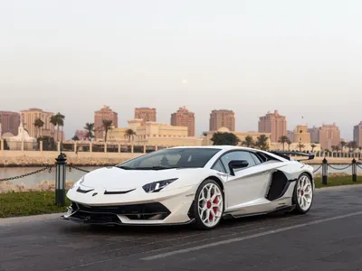 2021 لمبرجيني افنتادور إس في جاي