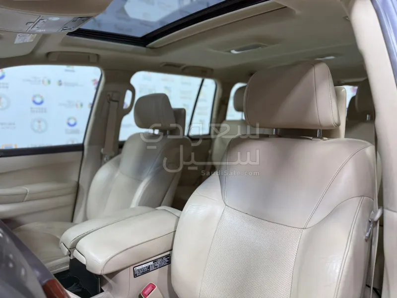 2014 لكزس إل إكس 570 اس