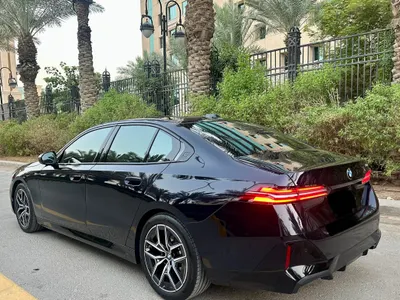 2024 بي ام دبليو الفئة الخامسة 520 أي إم كت