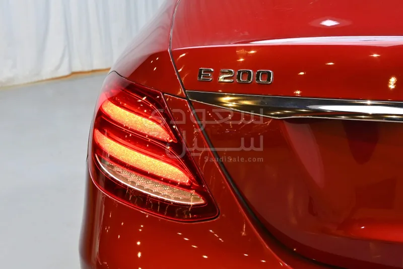 2019 مرسيدس - بنز إي 200