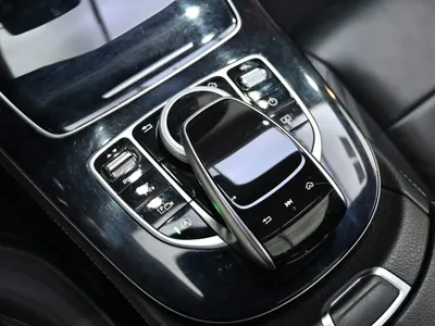 2019 مرسيدس - بنز إي 200