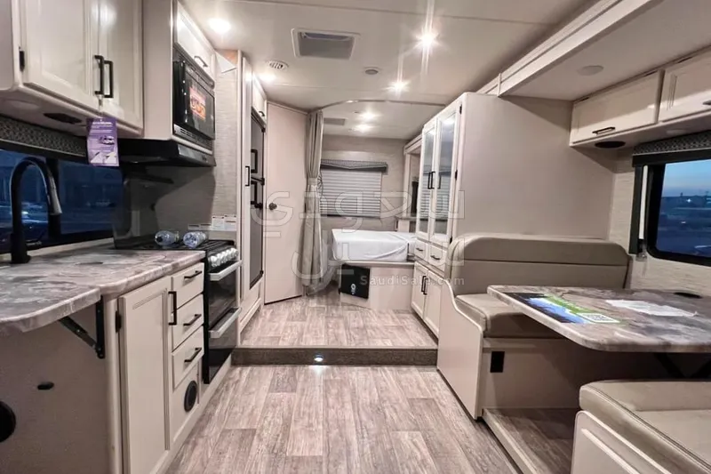 2023 فورد موتر هوم كارافان