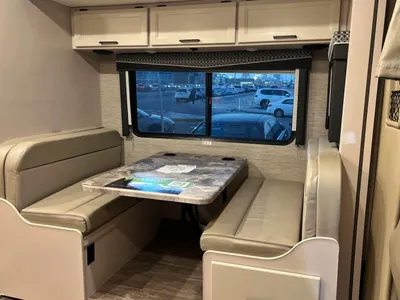 2023 فورد موتر هوم كارافان