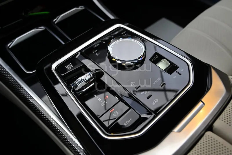 2026 بي ام دبليو الفئة السابعة 735أي