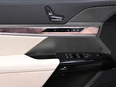 2026 بي ام دبليو الفئة السابعة 735أي