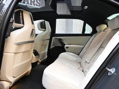 2026 بي ام دبليو الفئة السابعة 735أي