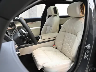 2026 بي ام دبليو الفئة السابعة 735أي