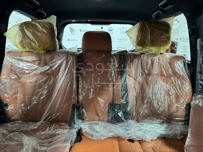 2019 لكزس إل إكس 570 بلاك اديشن