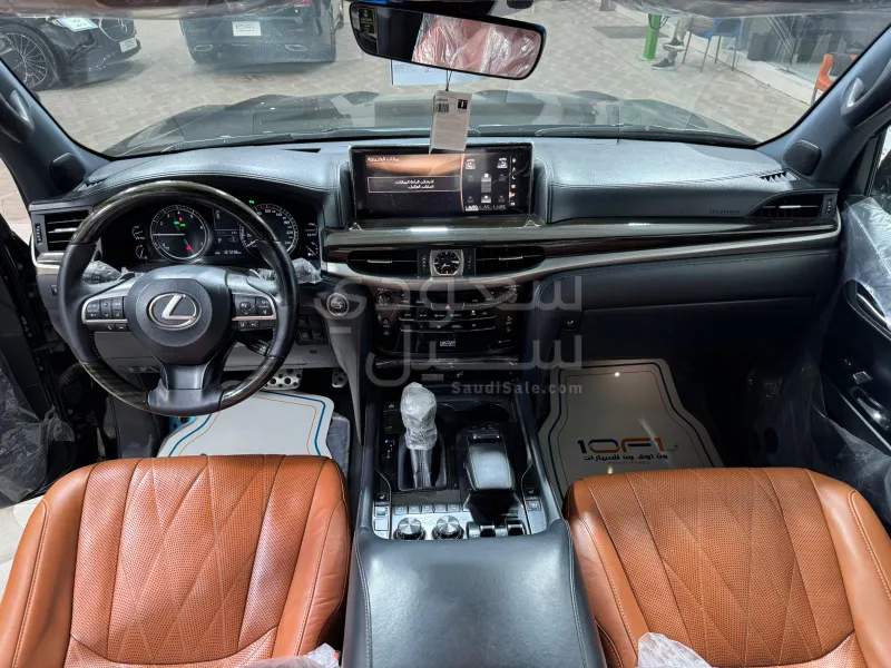 2019 لكزس إل إكس 570 بلاك اديشن