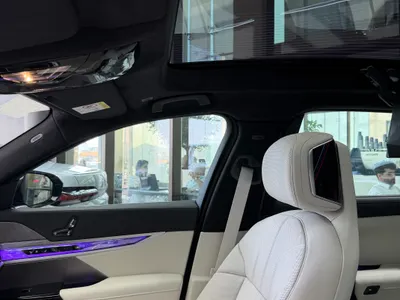 2026 بي ام دبليو الفئة السابعة 735أي