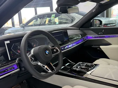 2026 بي ام دبليو الفئة السابعة 735أي