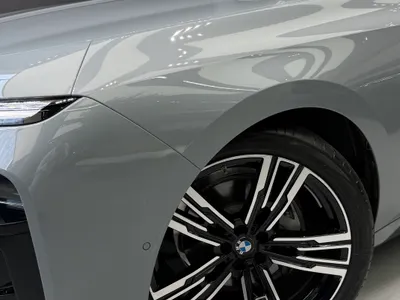 2026 بي ام دبليو الفئة السابعة 735أي