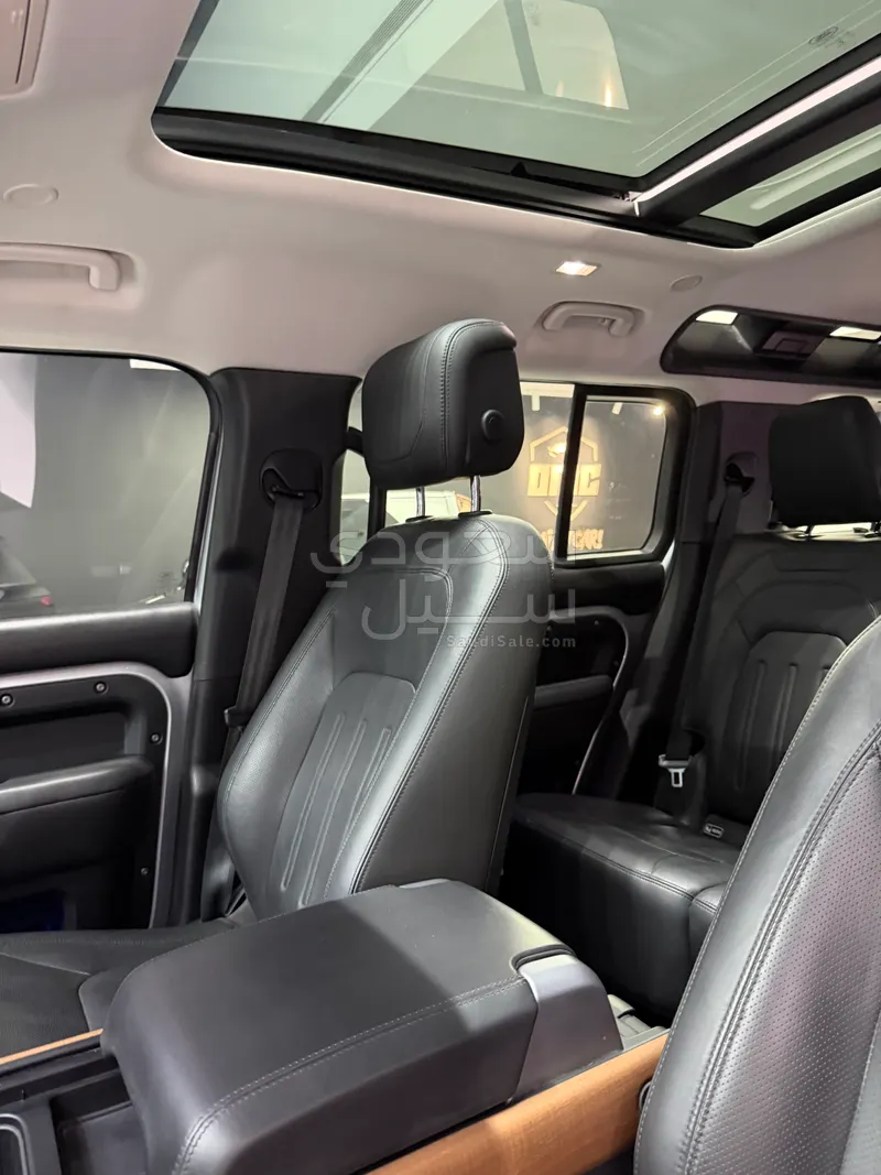 2020 لاند روفر ديفيندر اتش اس اي