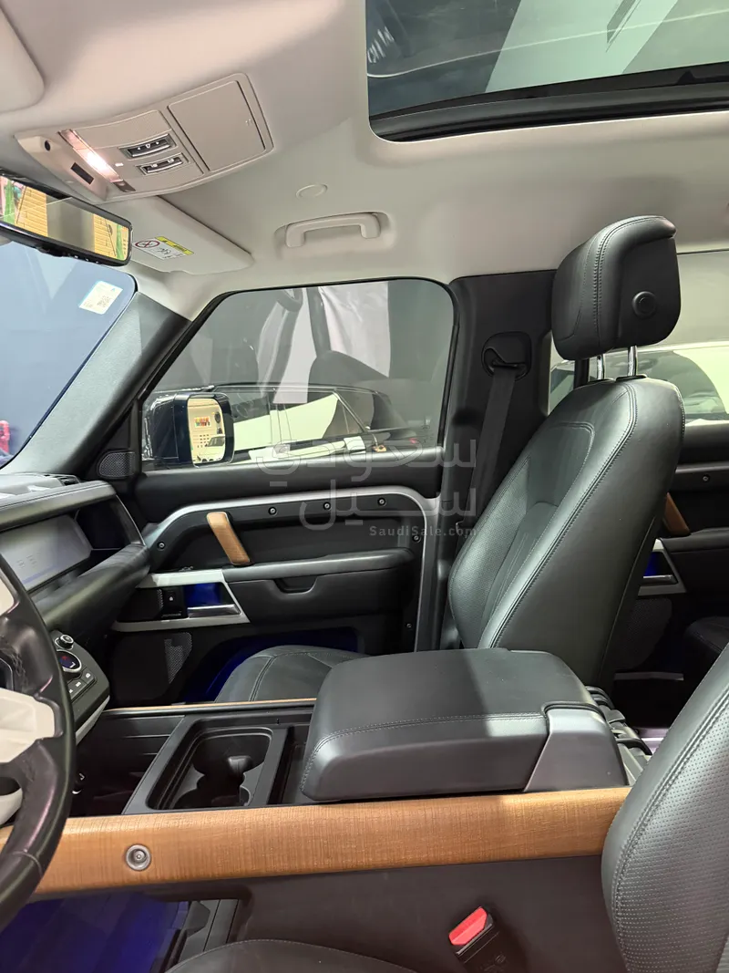 2020 لاند روفر ديفيندر اتش اس اي