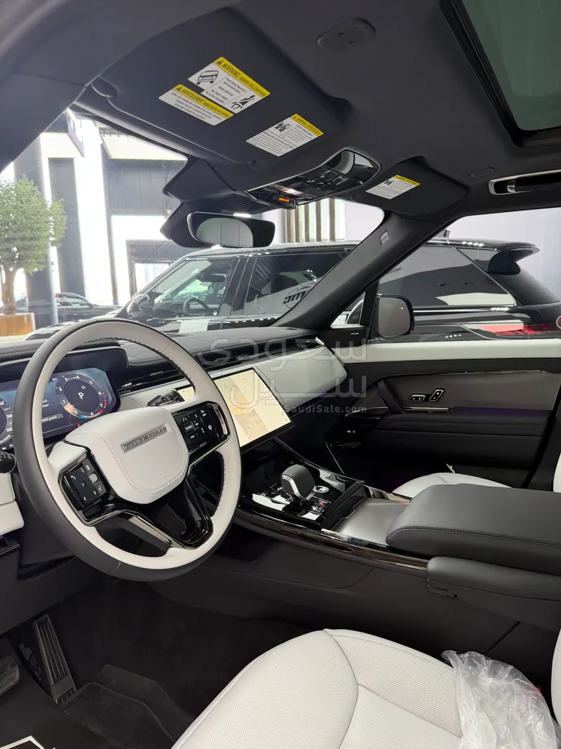 2025 لاند روفر رينج روفر سبورت اتش اس اي