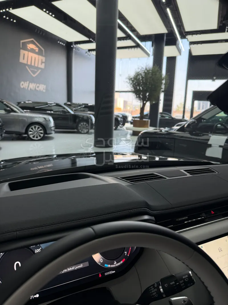 2025 لاند روفر رينج روفر سبورت اتش اس اي