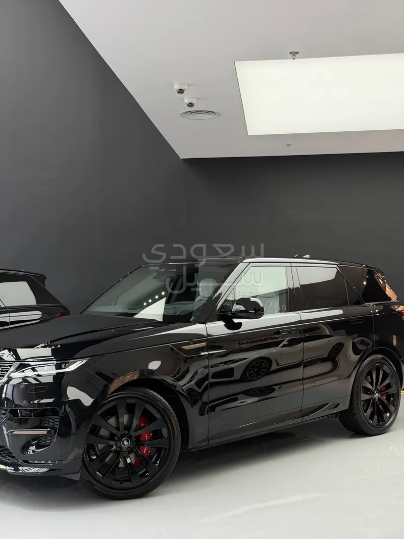 2025 لاند روفر رينج روفر سبورت اتش اس اي