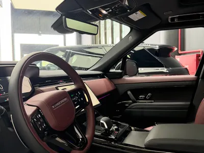 2025 لاند روفر رينج روفر سبورت اتش اس اي