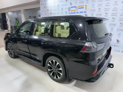 2020 لكزس إل إكس 570 بلاك اديشن