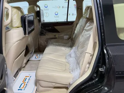 2020 لكزس إل إكس 570 بلاك اديشن