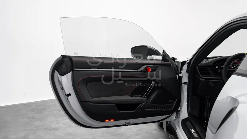 2025 بورش 911 جي تي 3 ار اس