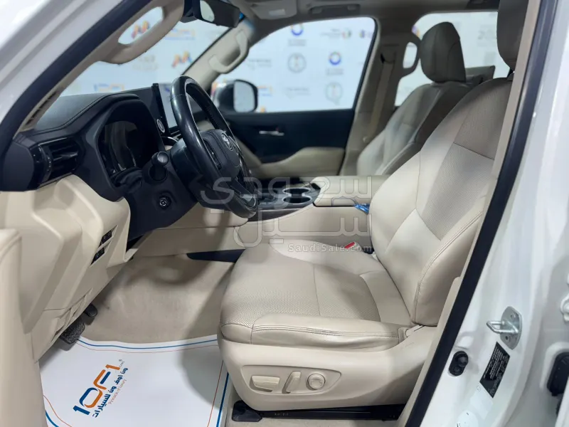 2022 تويوتا لاند كروزر في اكس ار