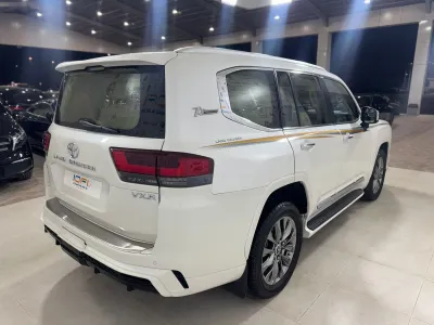 2022 تويوتا لاند كروزر في اكس ار