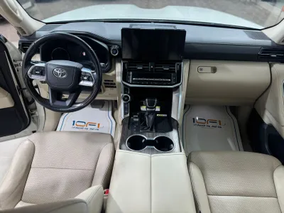 2022 تويوتا لاند كروزر في اكس ار