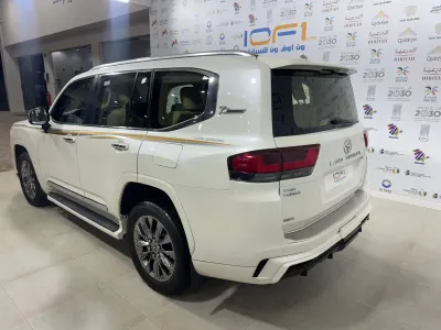 2022 تويوتا لاند كروزر في اكس ار