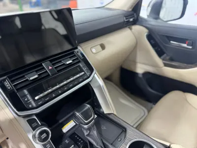 2022 تويوتا لاند كروزر في اكس ار